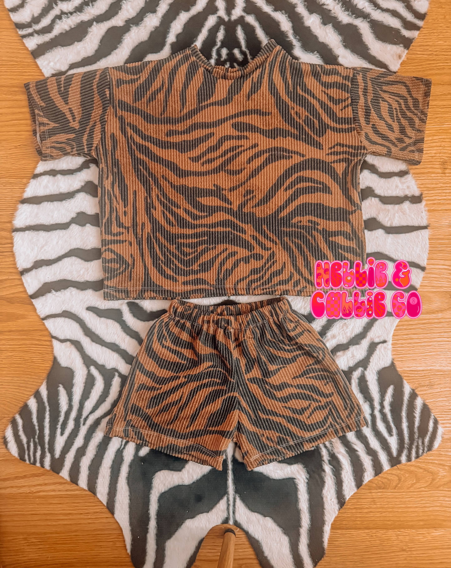 BROWN ZEBRA COMFY SET (leave size in notes)